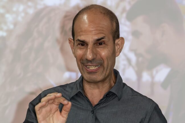 הקשבה. איך לבנות מערכות יחסים מכבדות