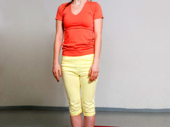 יוגה מעשית - המתנה בתור, תרגול יציבה